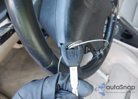 2001 Honda Accord 2.3 Ex from USA, damaged, VIN 1HGCG32501A013721